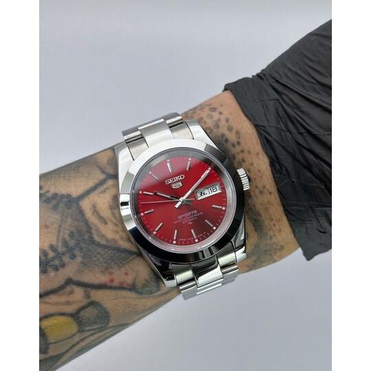 Custom Seiko Mod • Red Day-Date Oyster Perpetual • 39mm